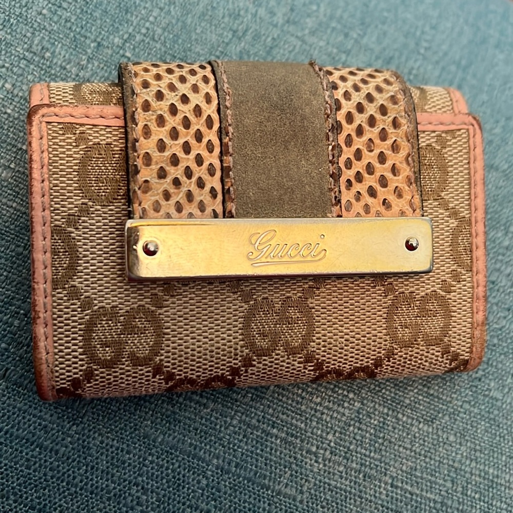 Gucci Brown Monogram Key & Card Holder with Gold Plaque